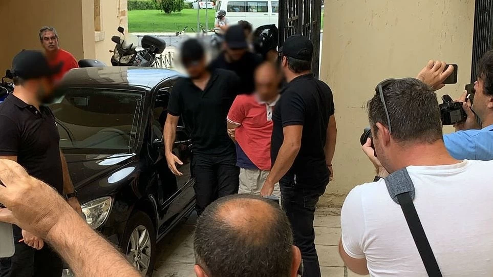 Στον εισαγγελέα ο 27χρονος βιαστής και δολοφόνος της Αμερικανίδας βιολόγου (εικόνες, βίντεο)